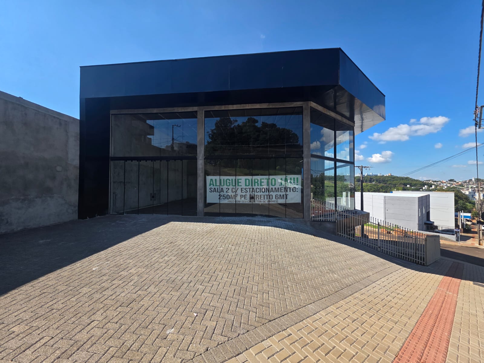 Foto 1 - Sala Comercial Vila Real