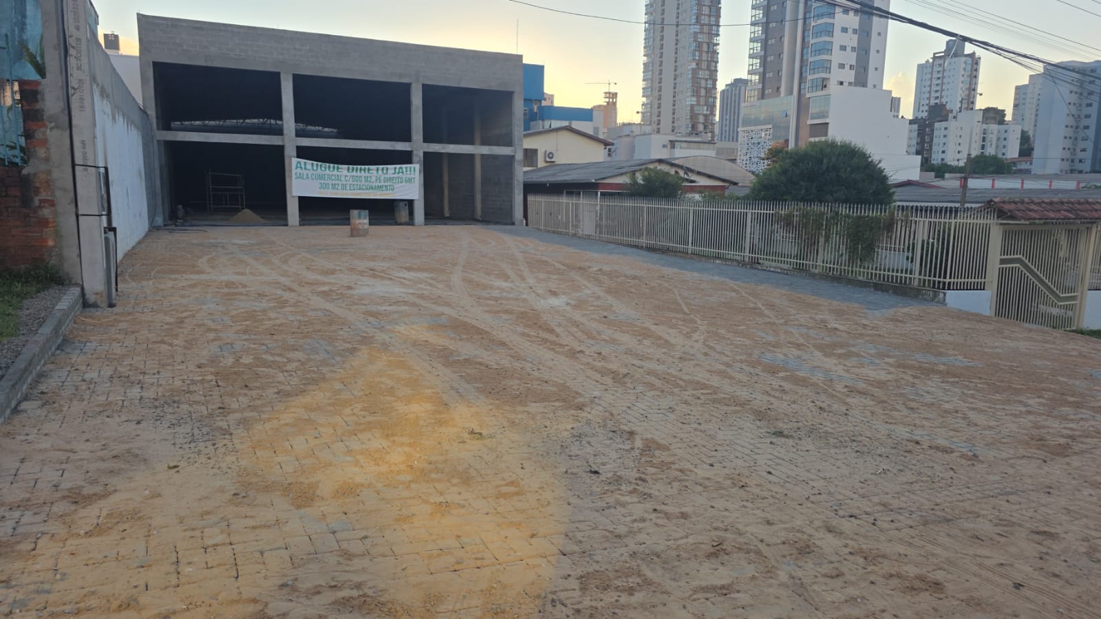 Foto 1 - Sala Comercial Centro